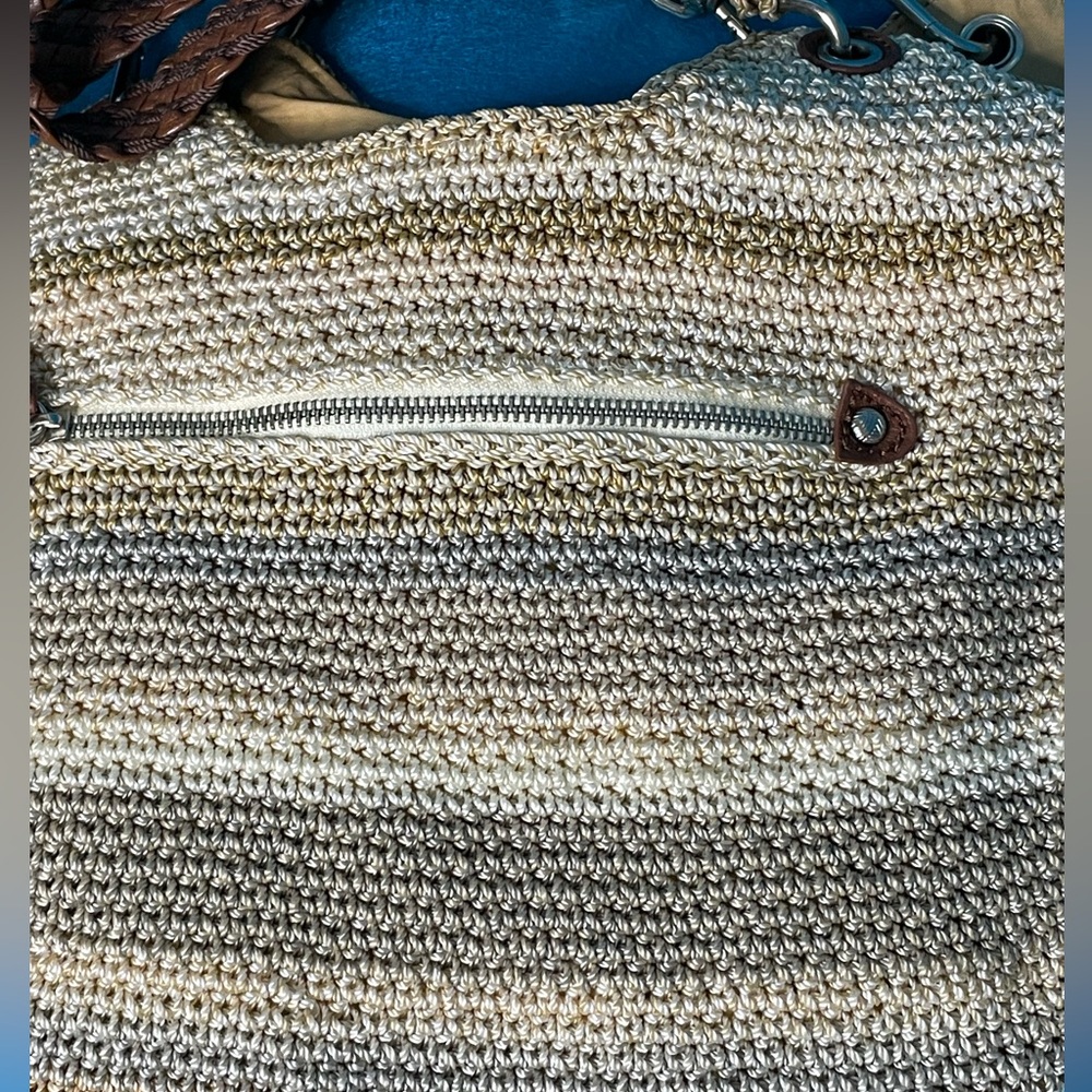 👜 The Sak Ombré Hobo Crochet Shoulder Bag. Ivory, Beige and Gray Stripes. 👜 - Picture 5 of 15